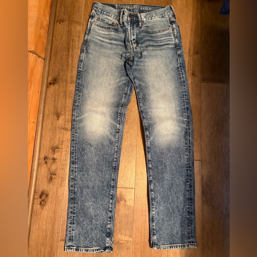 American Eagle Outfitters Men's Light Wash Slim Straight Jeans
